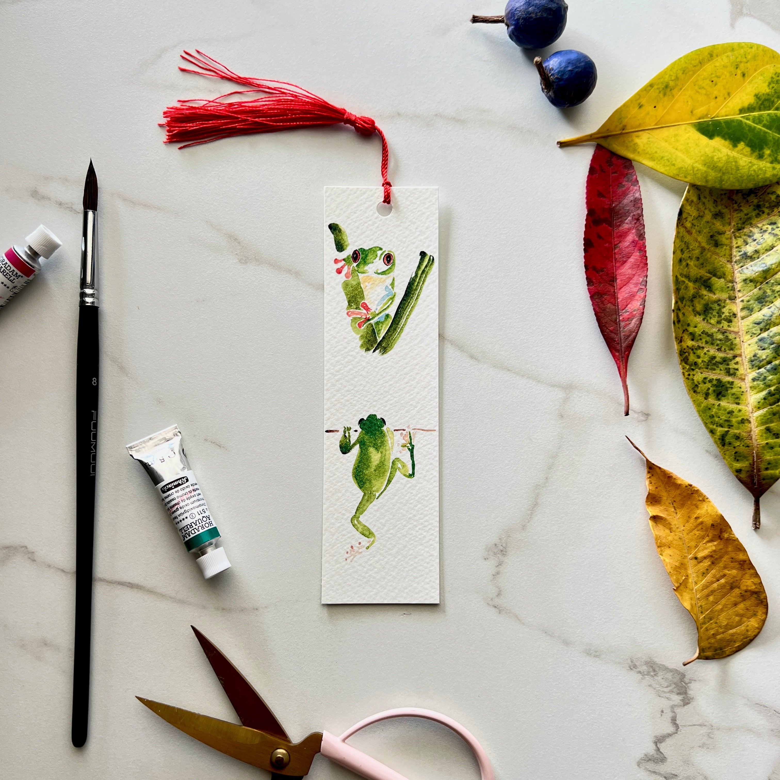 Green tree frog bookmark